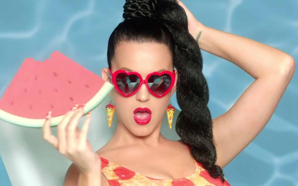 Add Some Celebrity Edge This Valentines Day