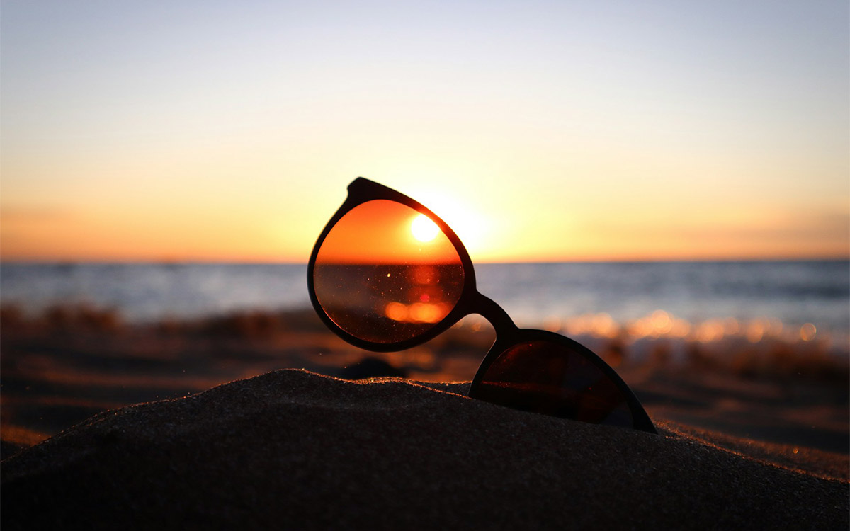 What to Do with Old Sunglasses? A Closer Look at Their Environmental Impact